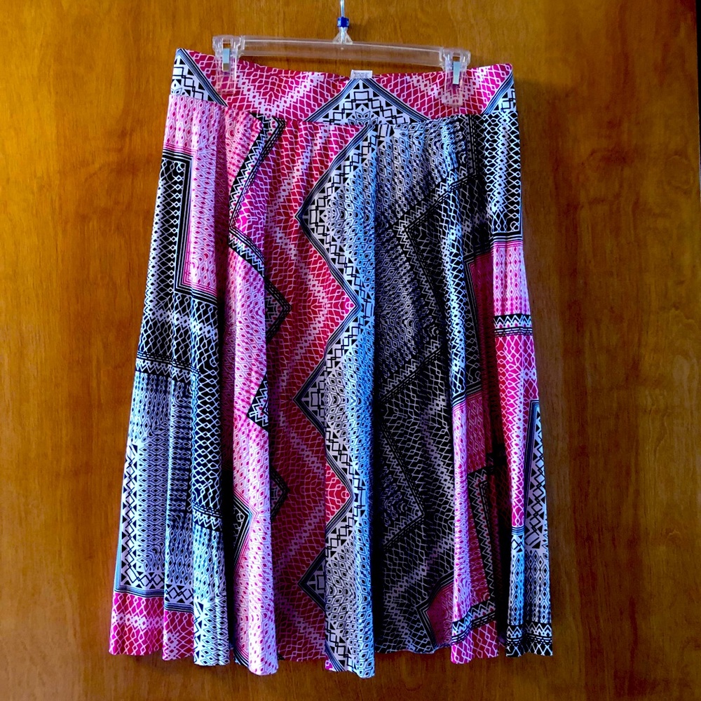 🔴Covington Geometric Print Skirt🔴